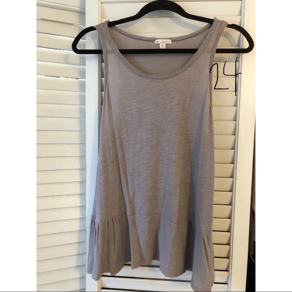 Gap distressed ruffle tank, size M